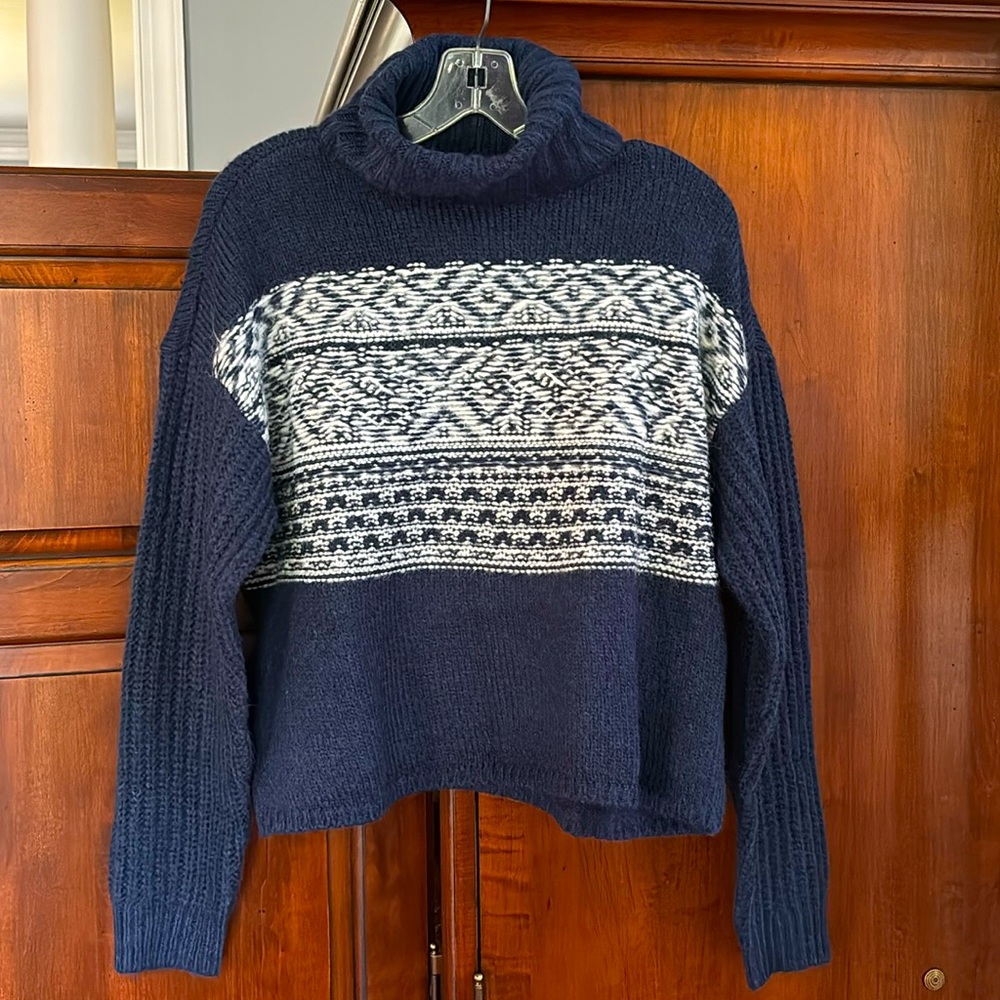 American Eagle Soft Cozy Cropped Turtleneck Sweater